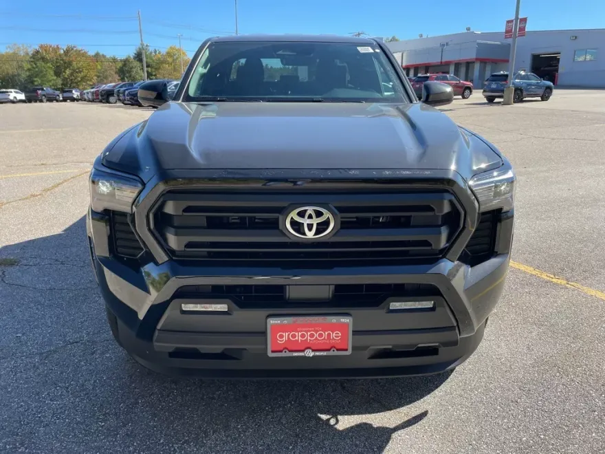 2025 Toyota Tacoma SR5 4x4 Double Cab photo 1