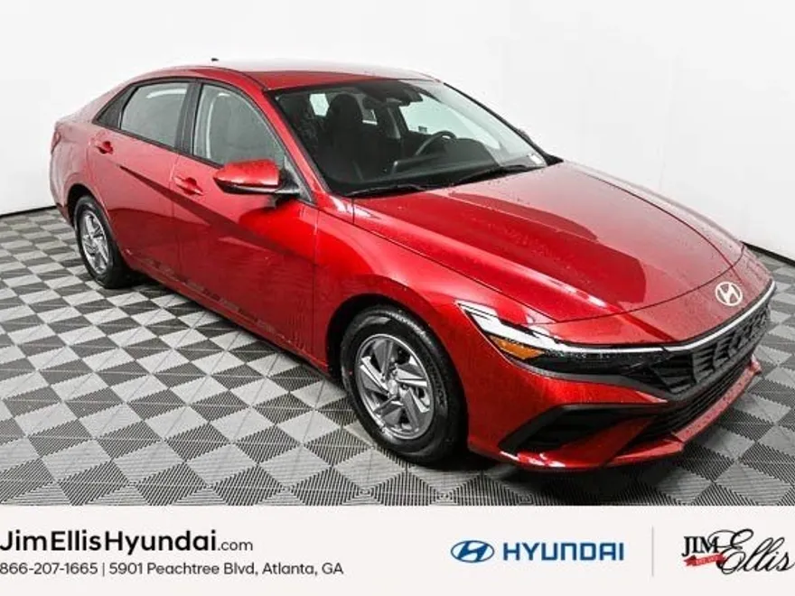 2025 Hyundai Elantra SE photo 1