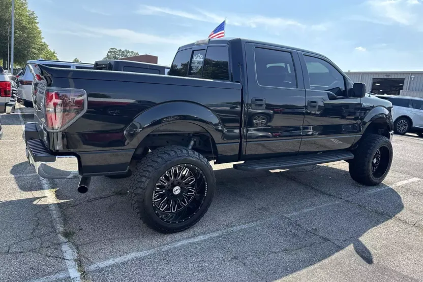 2011 Ford F-150 photo 1