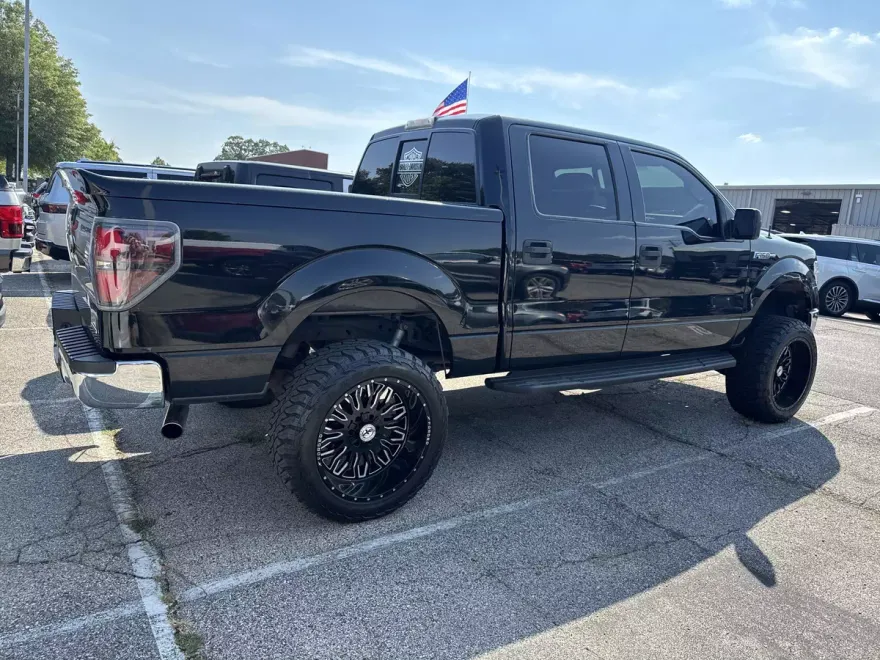2011 Ford F-150 photo 1