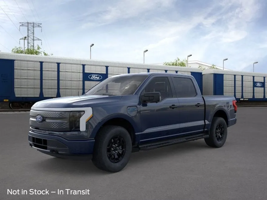 2025 Ford F-150 Lightning XLT photo 1