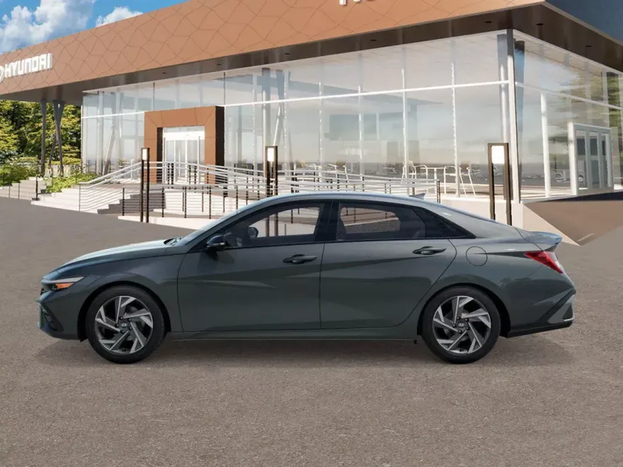 2025 Hyundai Elantra SEL Sport photo 1
