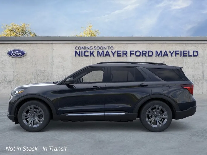 2025 Ford Explorer photo 1