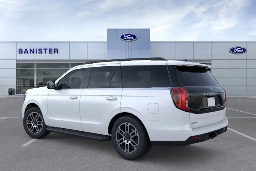 2025 Ford Expedition photo 1