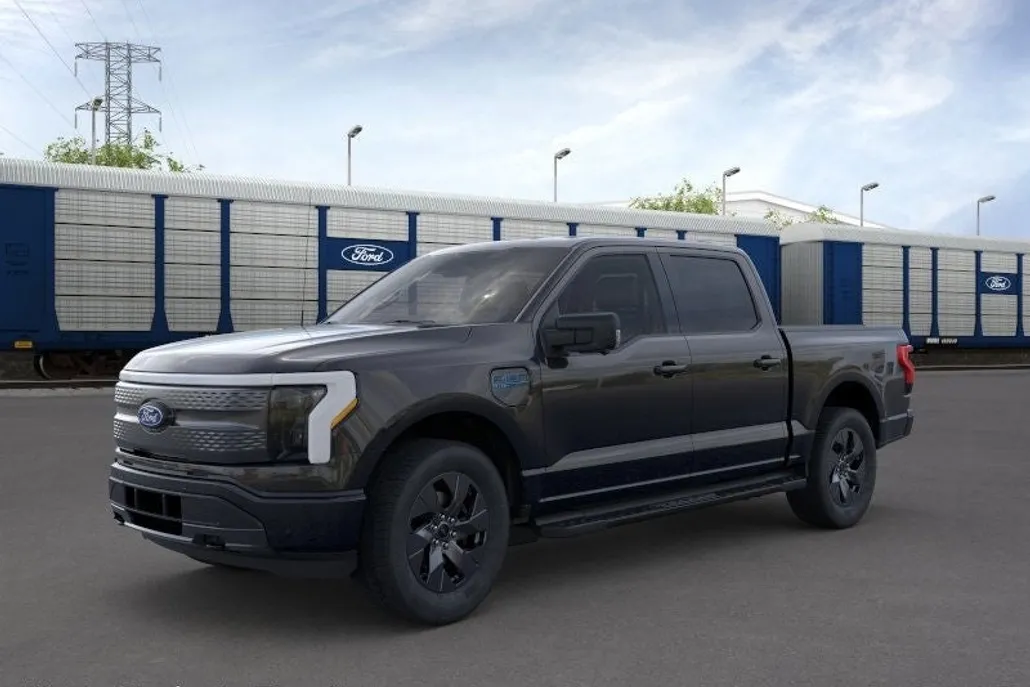 2025 Ford F-150 Lightning photo 1