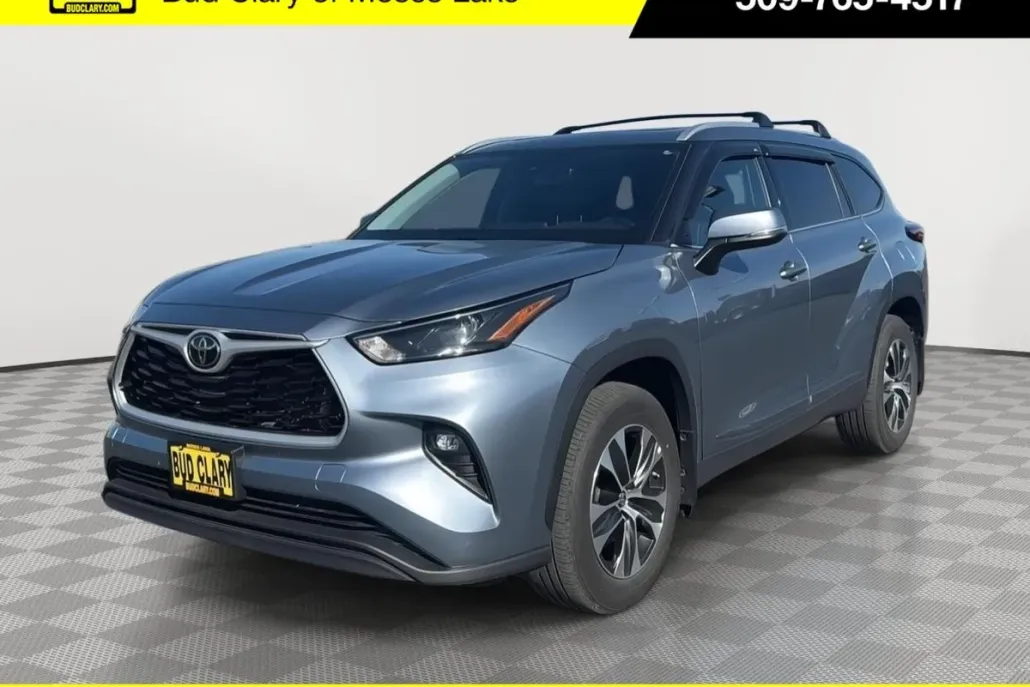 2022 Toyota Highlander XLE photo 1