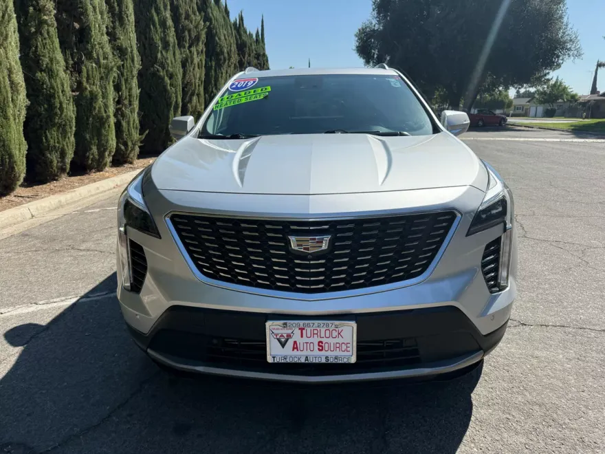 2019 Cadillac XT4 Premium Luxury photo 1