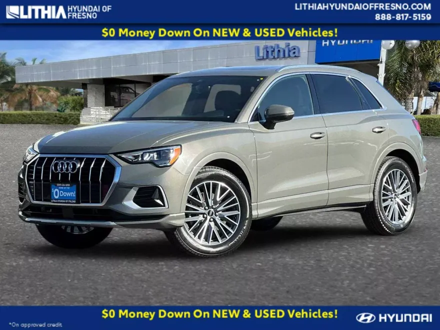 2022 Audi Q3 40 TFSI Premium photo 1