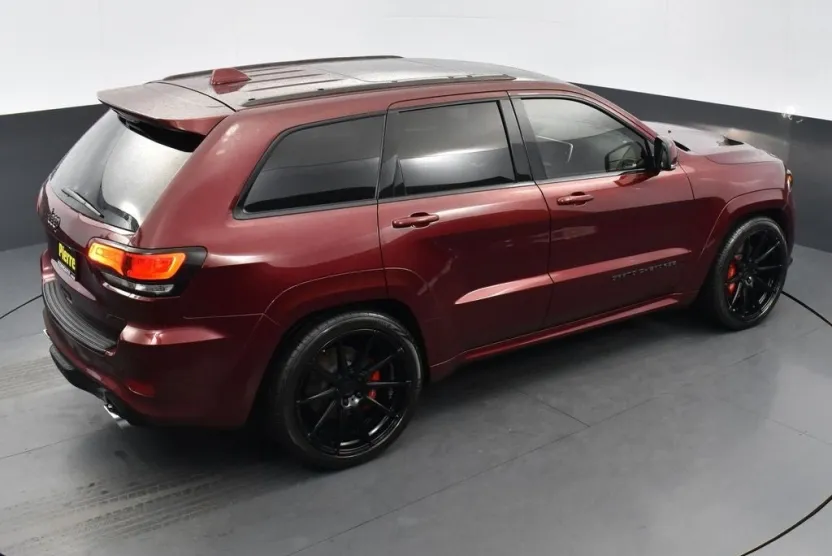 2016 Jeep Grand Cherokee SRT8 photo 1