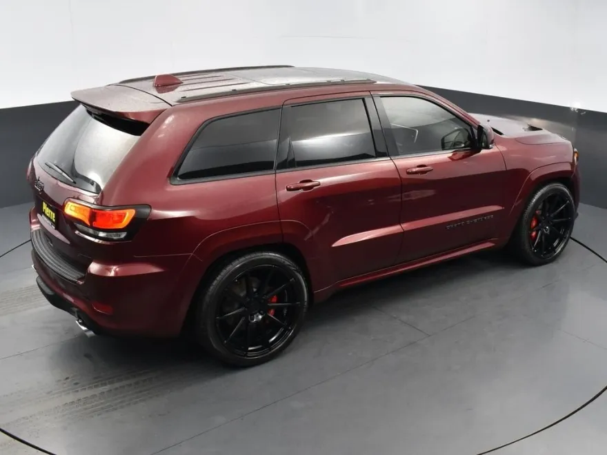2016 Jeep Grand Cherokee SRT8 photo 1