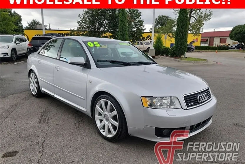 2005 Audi A4 1.8T Quattro photo 1