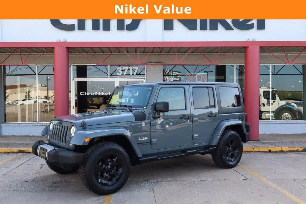 2015 Jeep Wrangler Unlimited Sahara photo 1