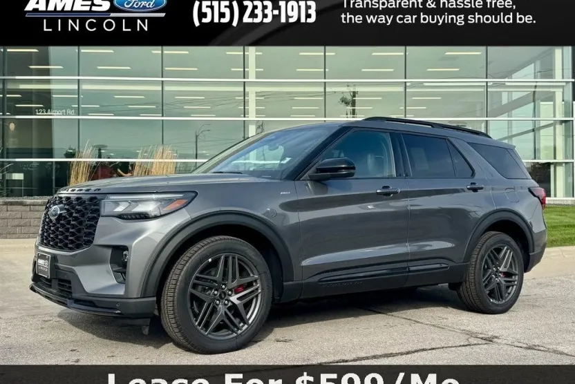 2025 Ford Explorer ST-Line photo 1
