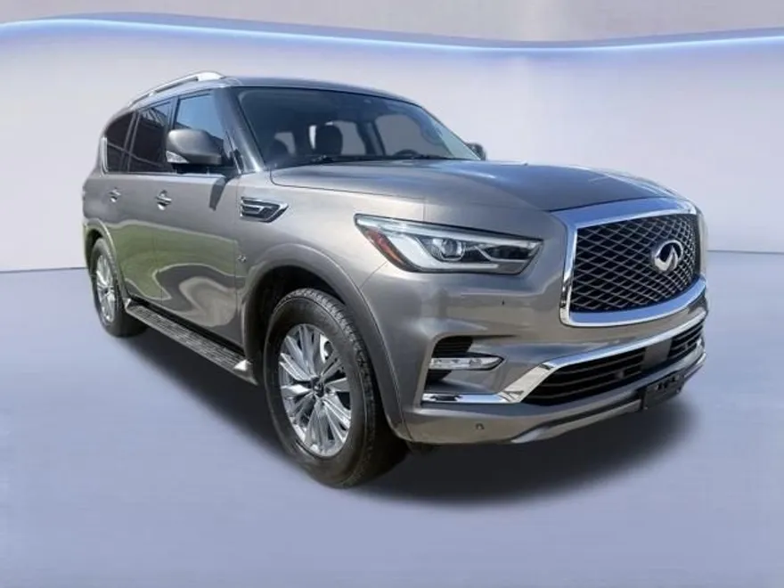 2019 Infiniti QX80 Luxe photo 1