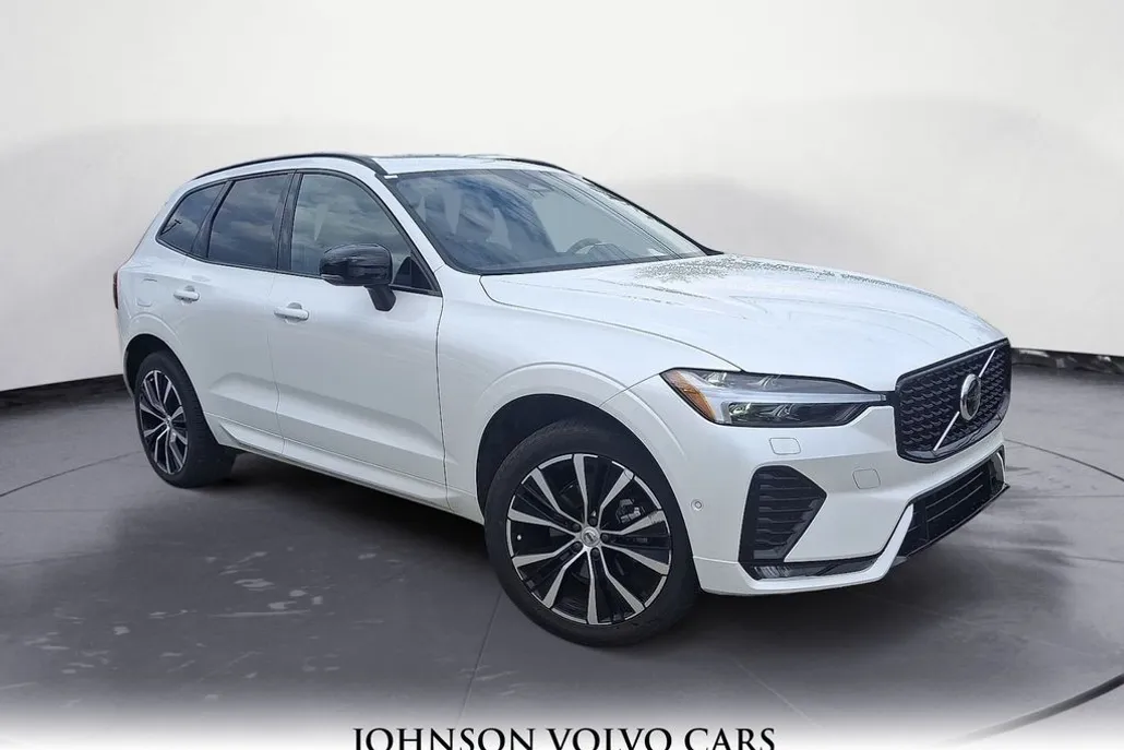2025 Volvo XC60 B5 Plus photo 1