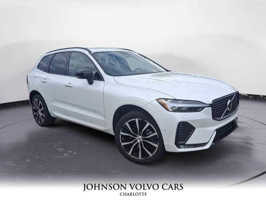 2025 Volvo XC60 B5 Plus photo 1