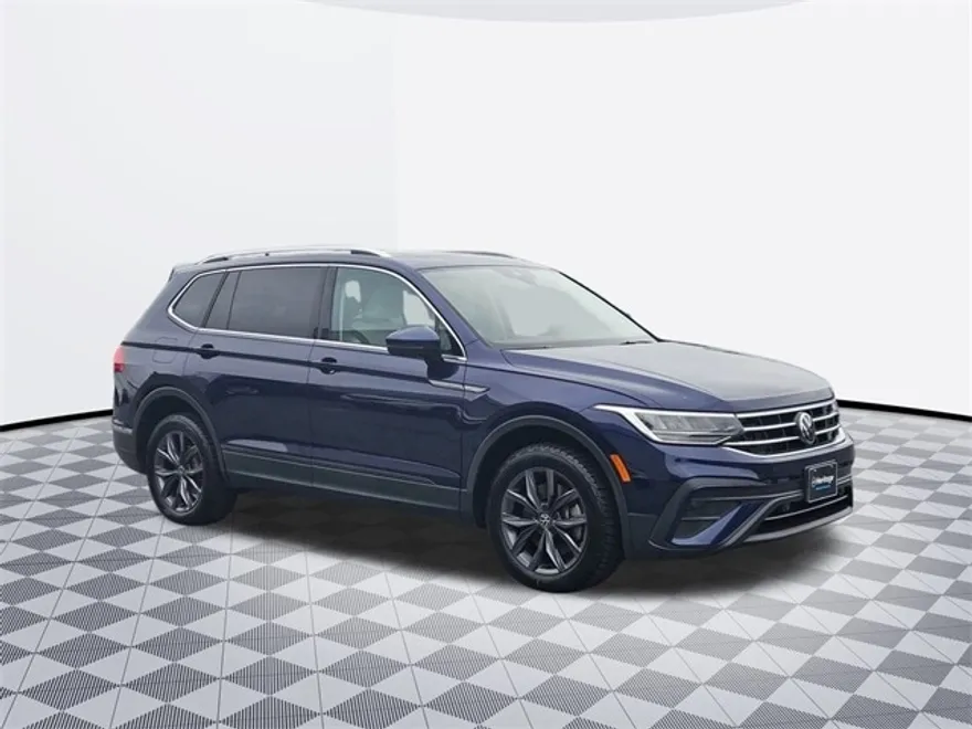 2022 Volkswagen Tiguan SE photo 1