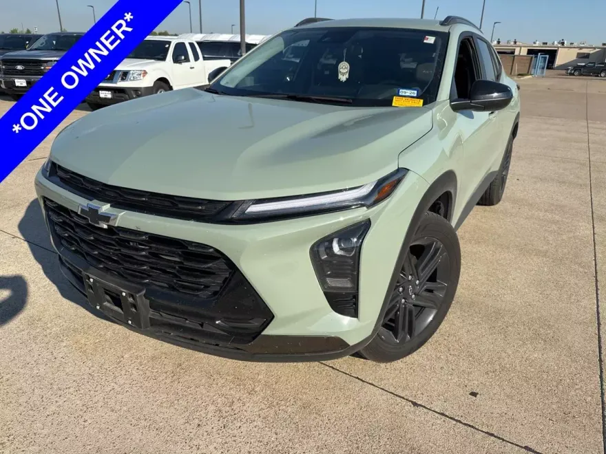 2025 Chevrolet Trax ACTIV photo 1