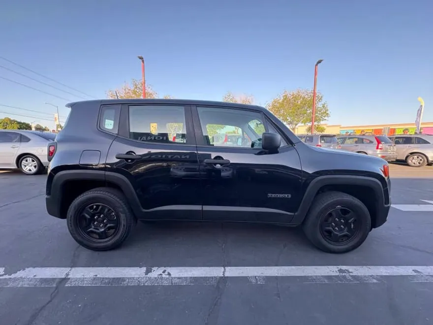 2018 Jeep Renegade Sport photo 1