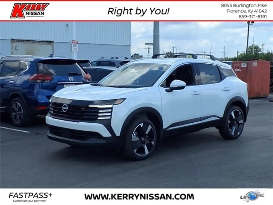 2025 Nissan Kicks SR photo 1