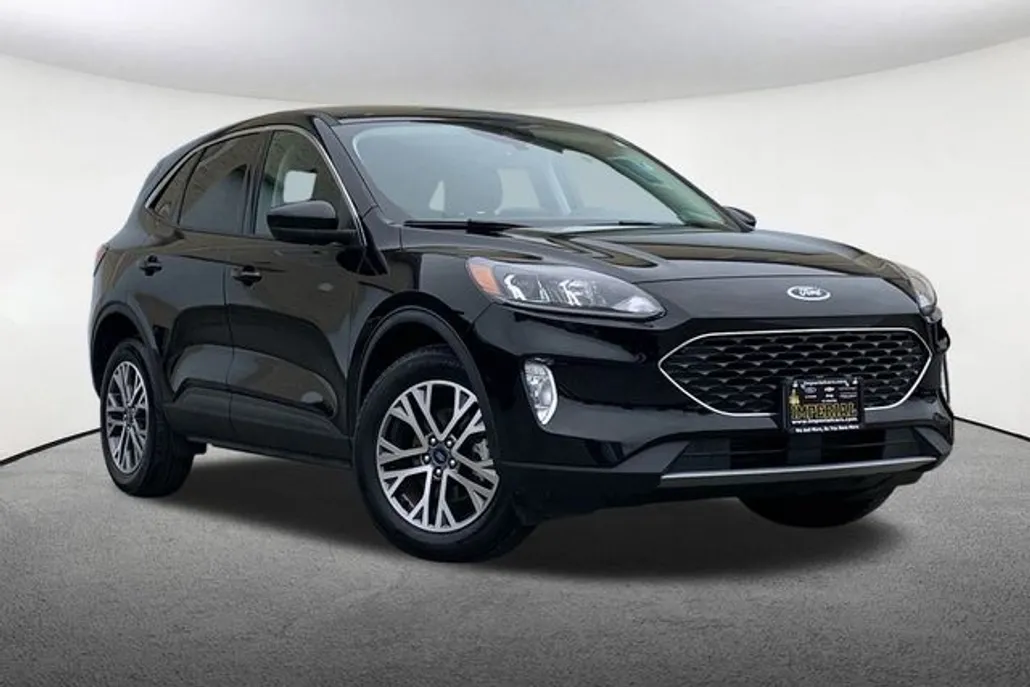 2022 Ford Escape SEL photo 1