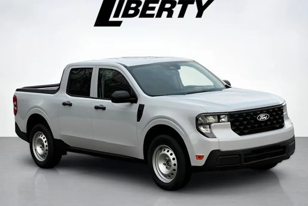 2025 Ford Maverick XL photo 1