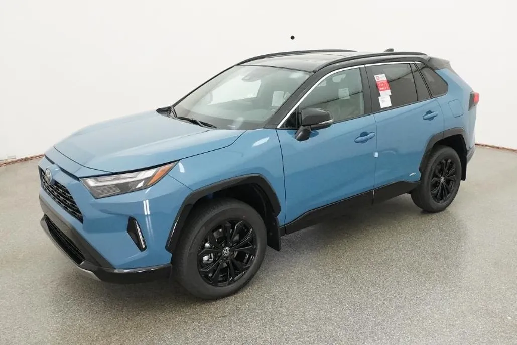2025 Toyota RAV4 Hybrid XSE photo 1