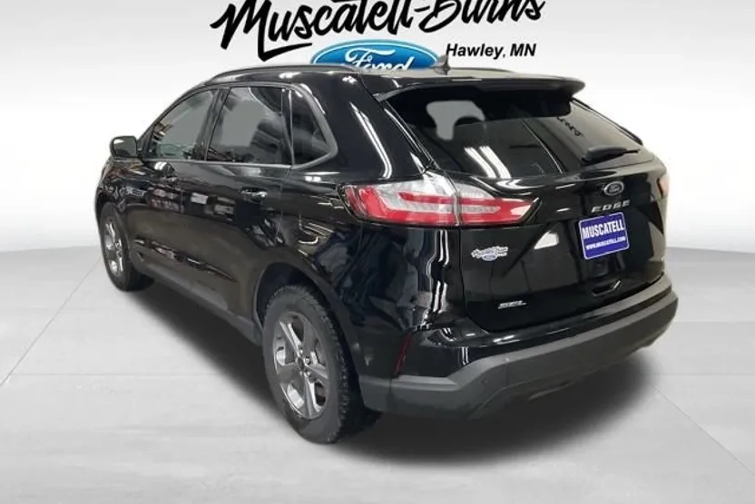 2023 Ford Edge SEL photo 1