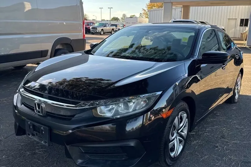 2017 Honda Civic LX photo 1