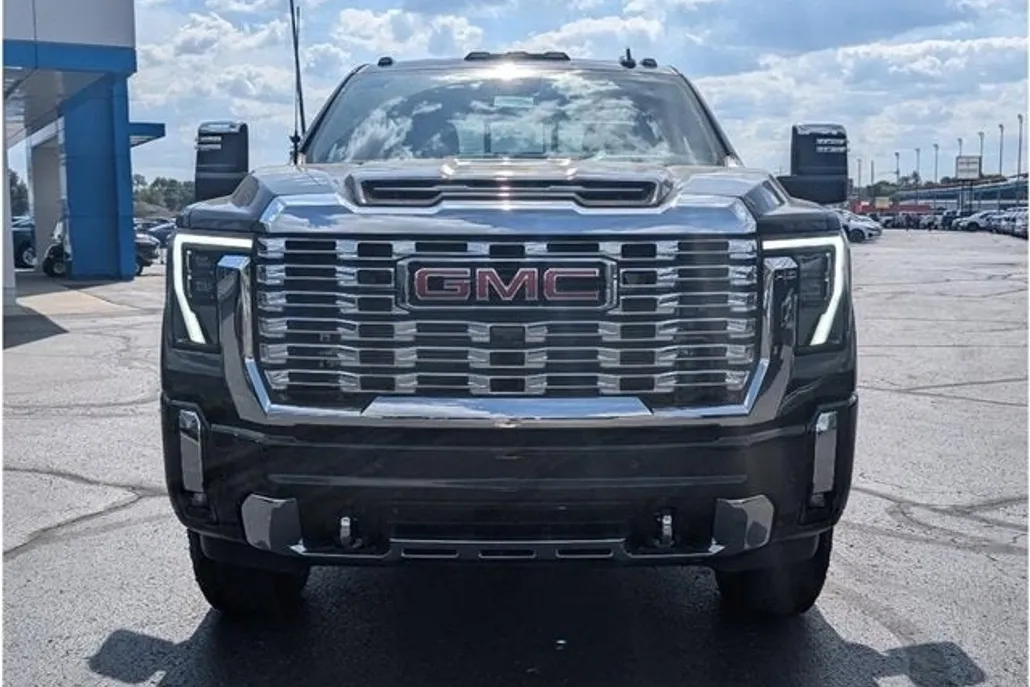 2026 Gmc Sierra 2500 HD Denali photo 1
