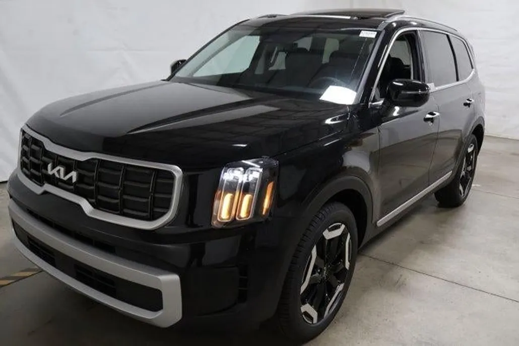 2025 Kia Telluride S photo 1