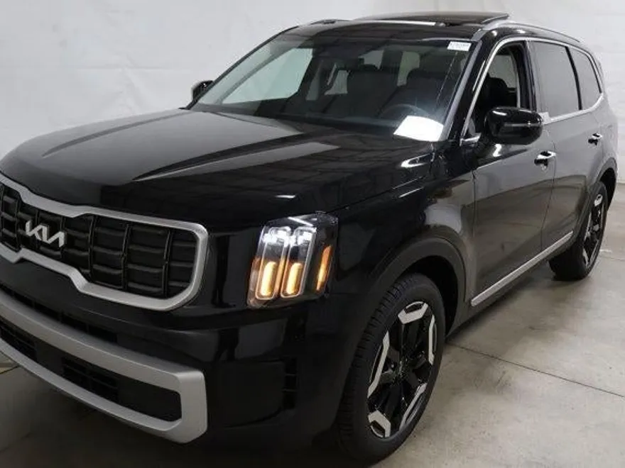 2025 Kia Telluride S photo 1