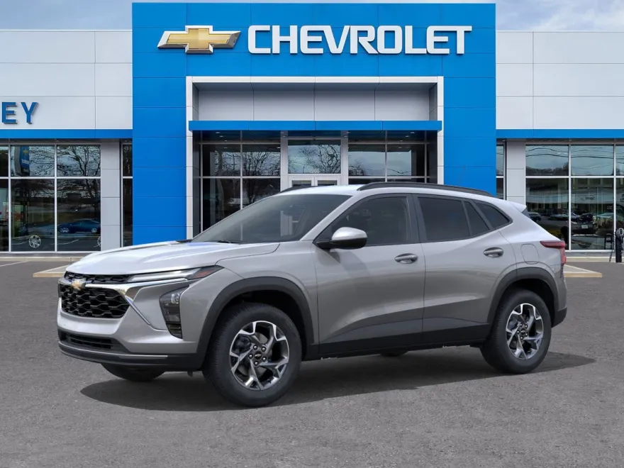 2025 Chevrolet Trax LT photo 1