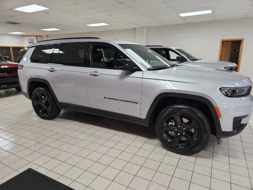 2025 Jeep Grand Cherokee Altitude X photo 1