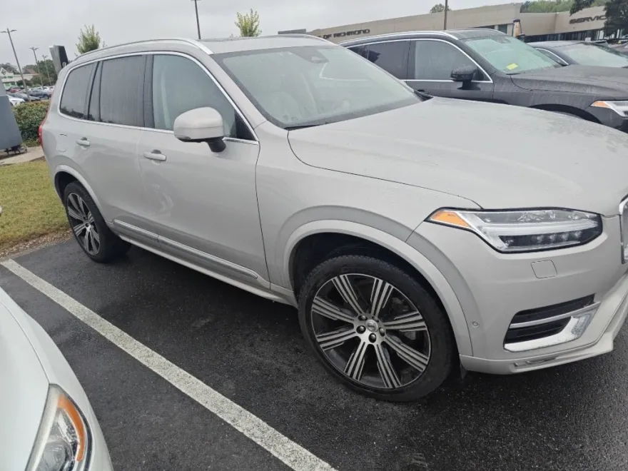 2024 Volvo XC90 Plus photo 1