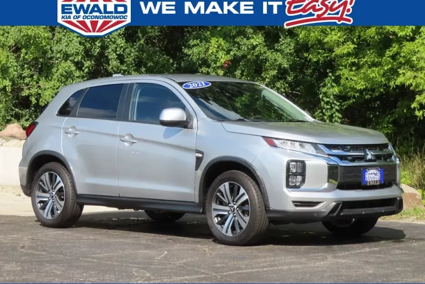 2021 Mitsubishi Outlander Sport ES photo 1