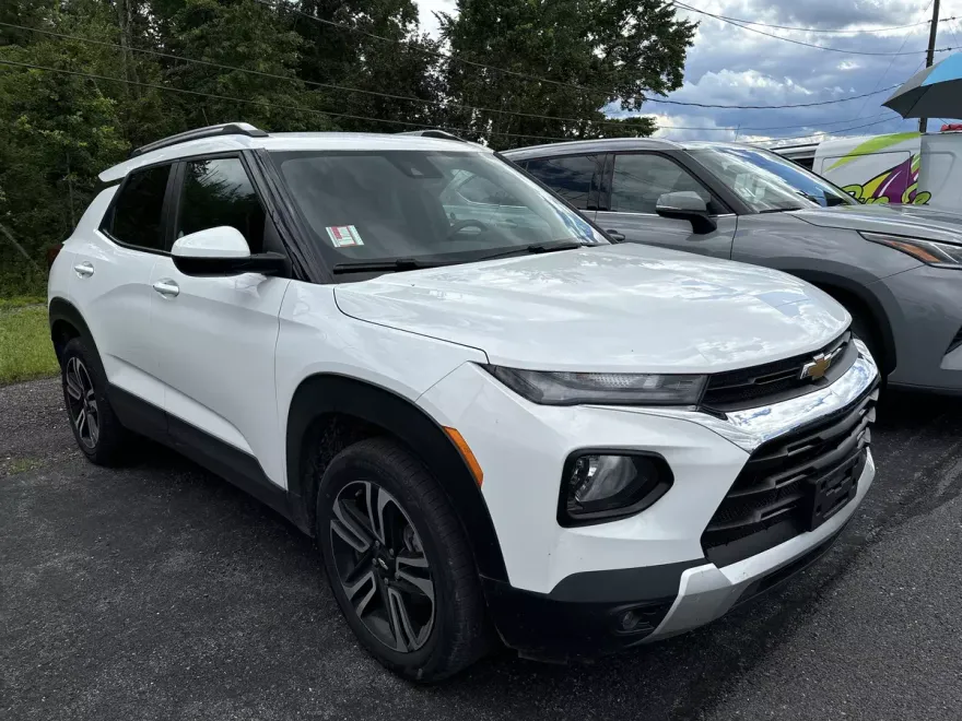 2023 Chevrolet Trailblazer LT photo 1