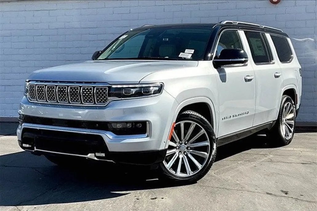 2023 Jeep Grand Wagoneer II photo 1