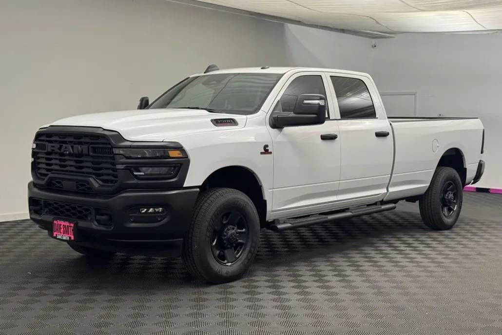 2025 Ram 3500 Tradesman photo 1