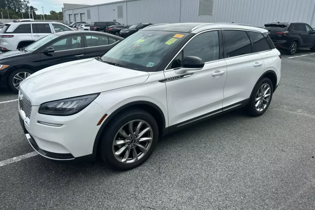 2021 Lincoln Corsair Standard photo 1