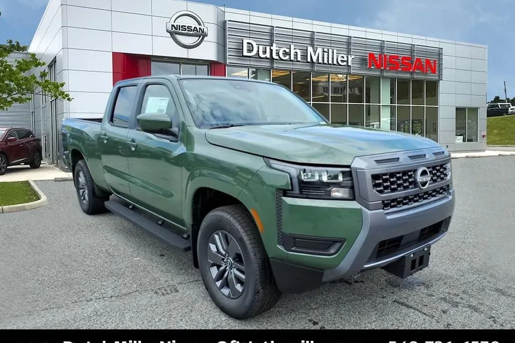 2026 Nissan Frontier Crew Cab SV photo 1