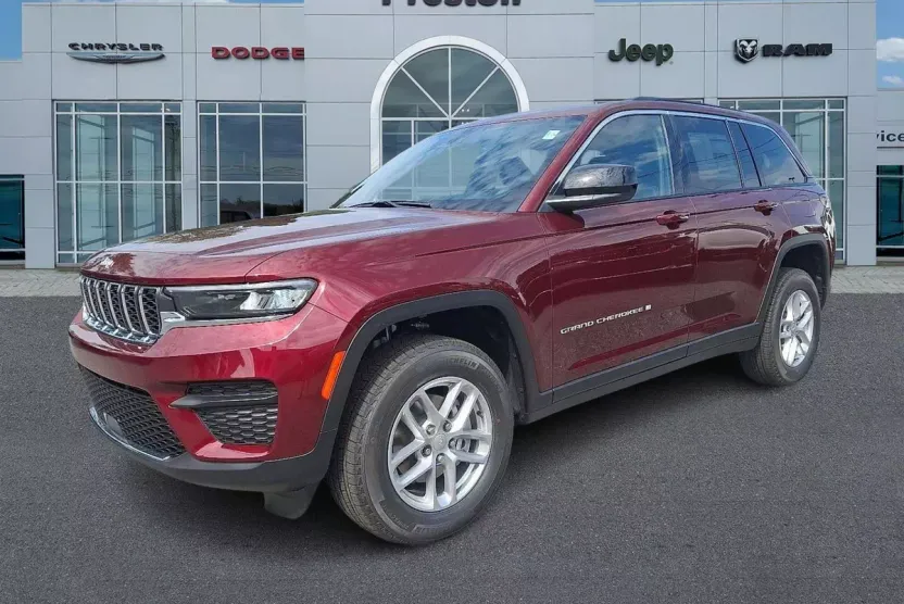 2025 Jeep Grand Cherokee Laredo X photo 1