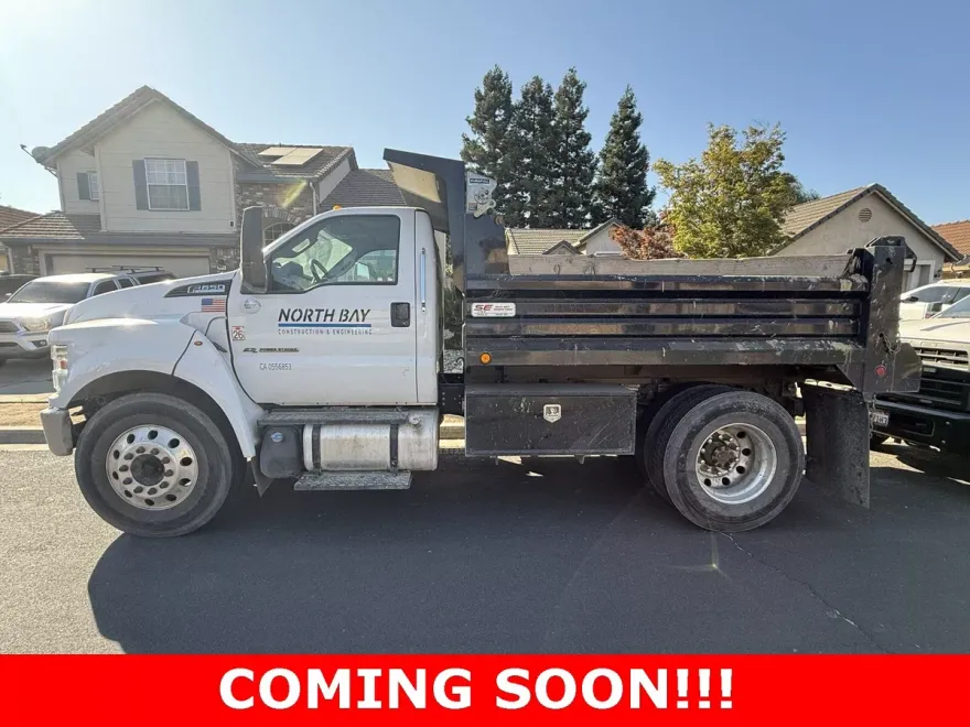 2022 Ford F-650 SuperCab photo 1