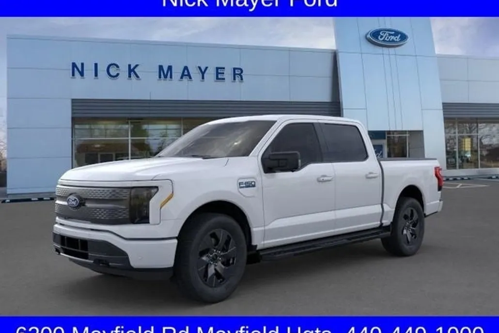 2025 Ford F-150 Lightning photo 1