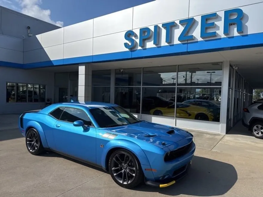 2023 Dodge Challenger R/T Scat Pack photo 1