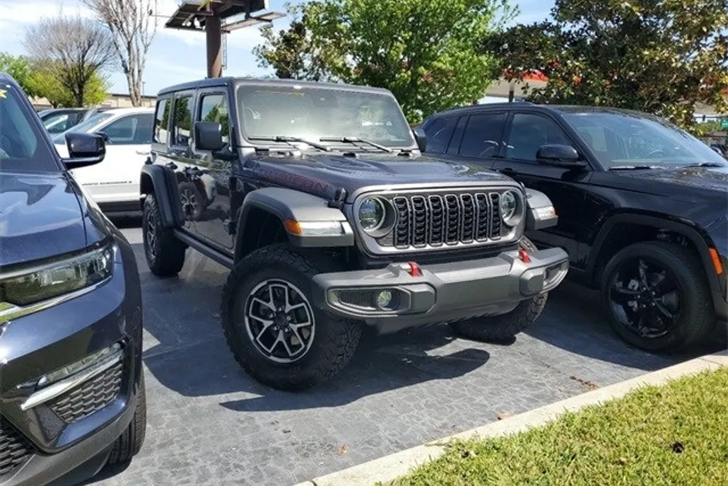 2024 Jeep Wrangler Rubicon photo 1