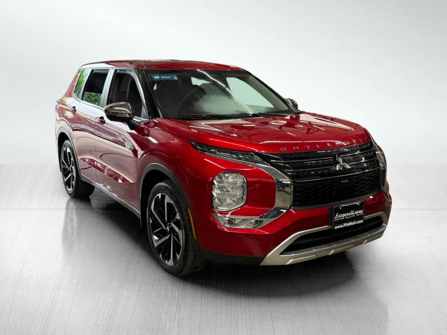 2023 Mitsubishi Outlander PHEV SE photo 1