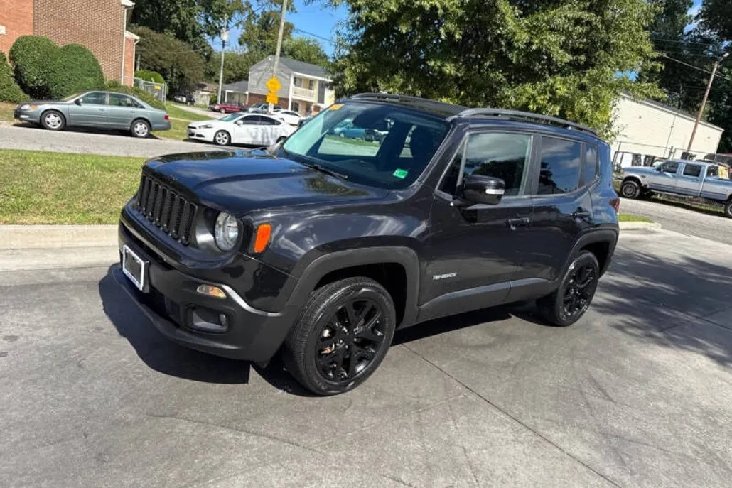2016 Jeep Renegade Latitude North Edition photo 1