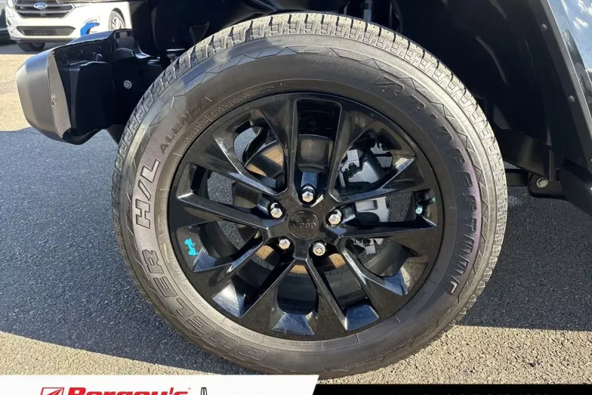 2022 Jeep Wrangler Unlimited 4xe Sahara photo 1