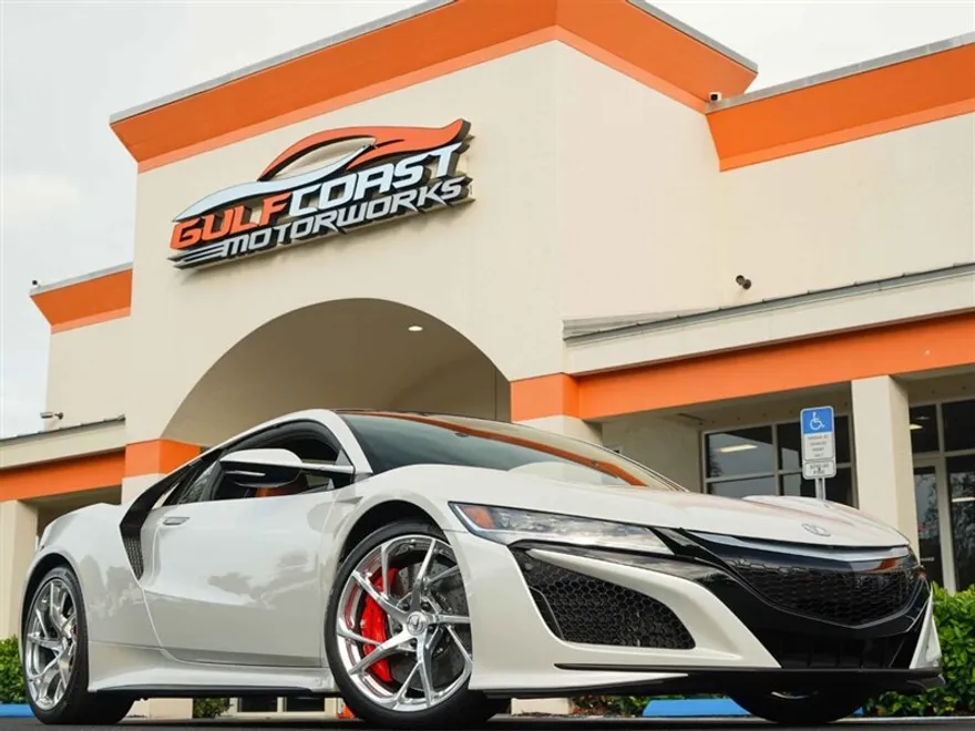 2017 Acura NSX photo 1
